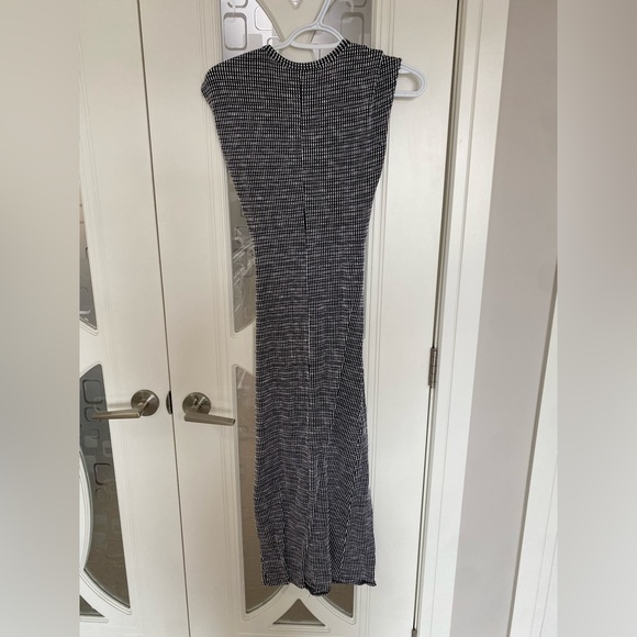 Dress - Picture 2 of 5